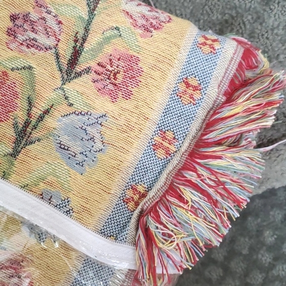 100%  cotton woven throw blanket Belgium NEW Nip Floral  blue yellow Ross Simons - Picture 3 of 4